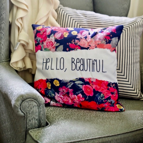 I’m Annie and I’m a Poshmark ambassador - Picture 3 of 4